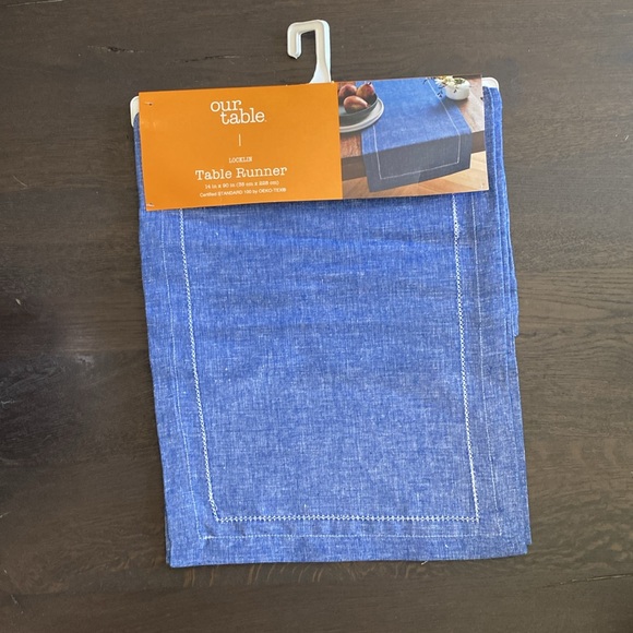 Locklin Our Table Runner - Picture 6 of 6